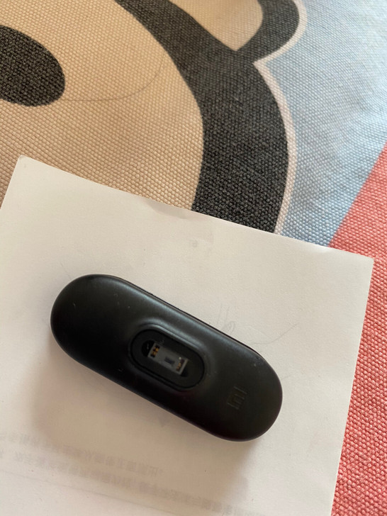 型号，小米手环3。手环，表带，充电器。成色...