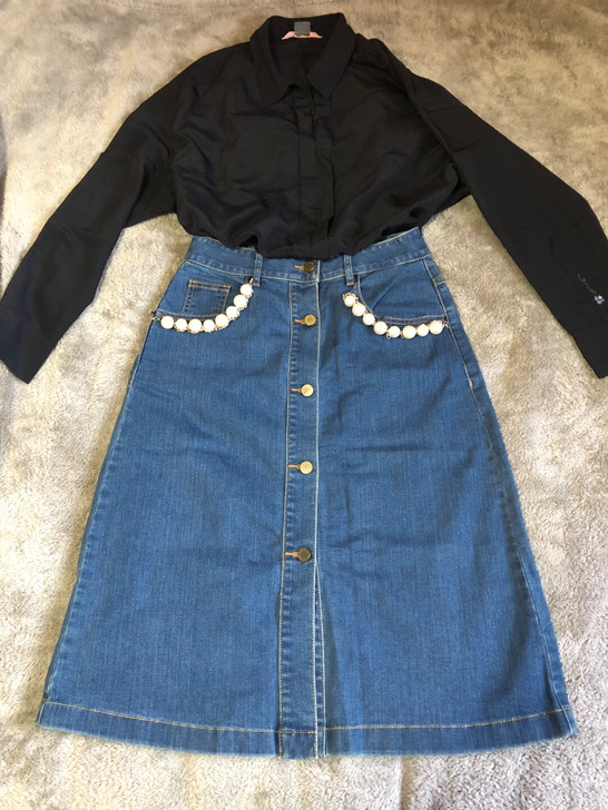 jucy judy牛仔中裙，全新，珍珠链很...