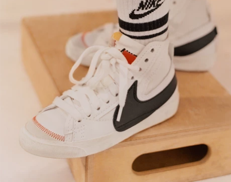 Nike耐克官方BLAZER女子运动鞋DQ...