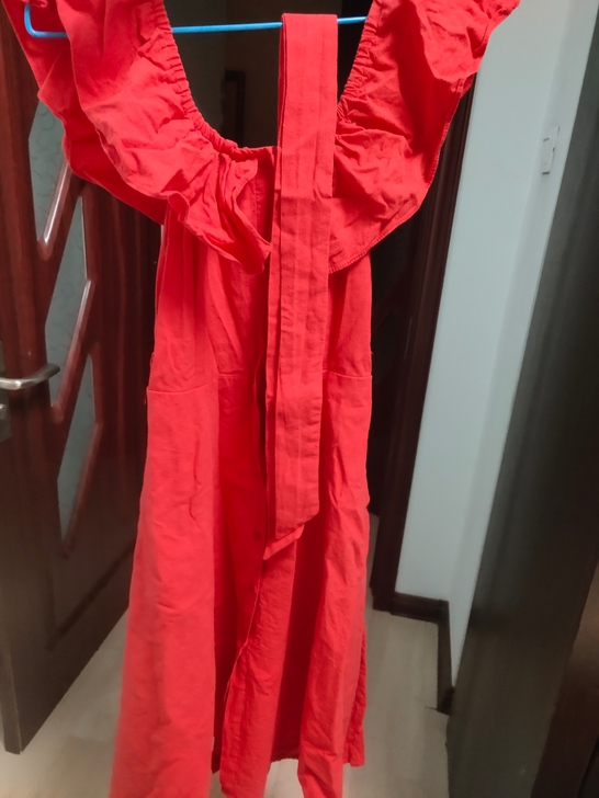 （全新）在韩国东大门买的连衣裙  可以一字...