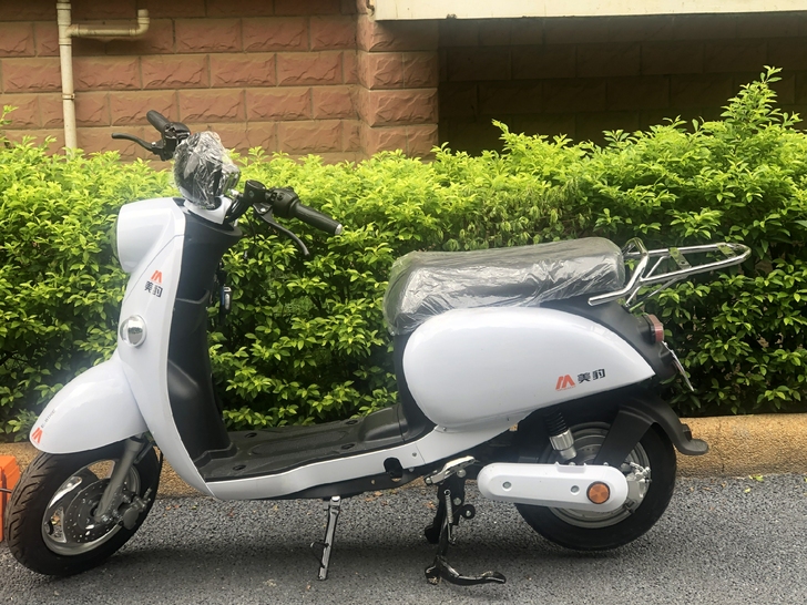 新国标全新电动车，该款时速45~50伏，包...