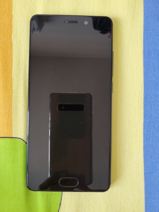魅族Pro7，屏幕是后换的，LCD屏幕，不...