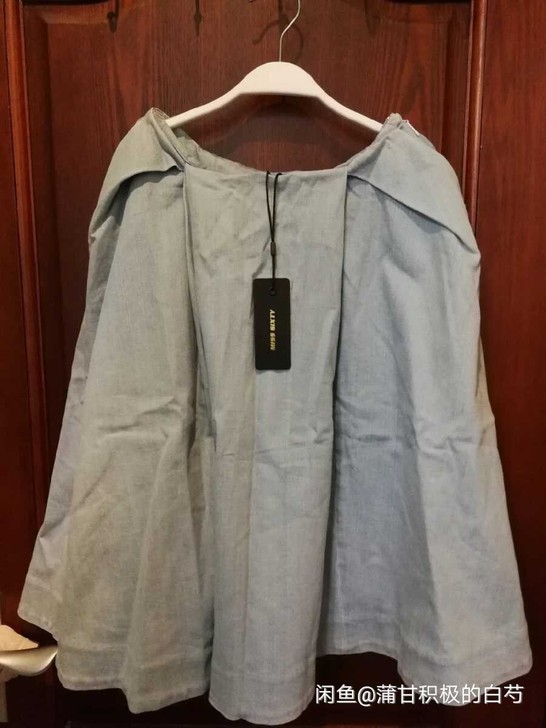M60秋冬款牛仔裙，160/S码，全新带吊...