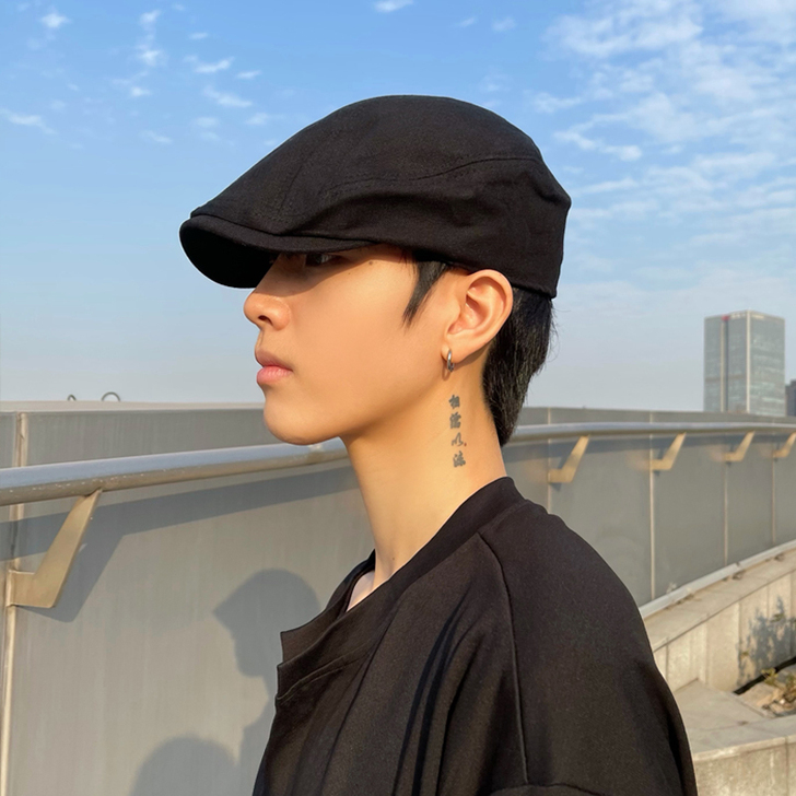 贝纳登 帽子，我买的是白色的亚麻布材质的，...