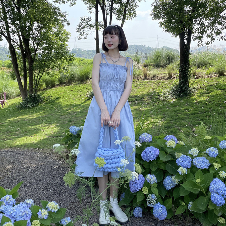 白色吊带连衣裙女装夏季2021新款法式初恋...