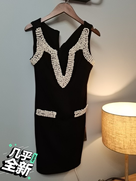 修身连衣裙S