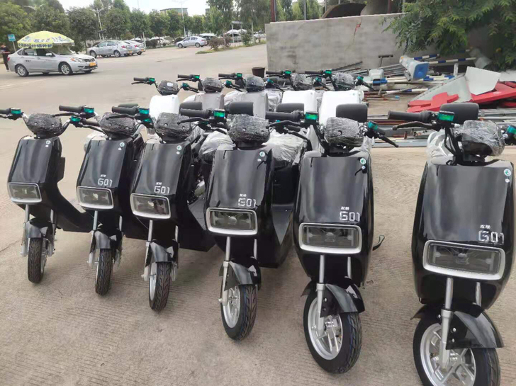 五羊F6。配置前后双碟。锂铅双电。续航能力...