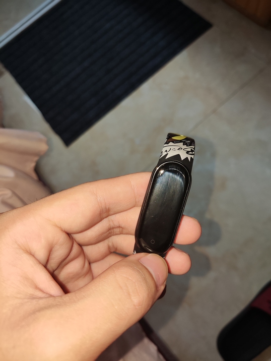 小米手环5标准版,用了半年多一点,屏幕有一...