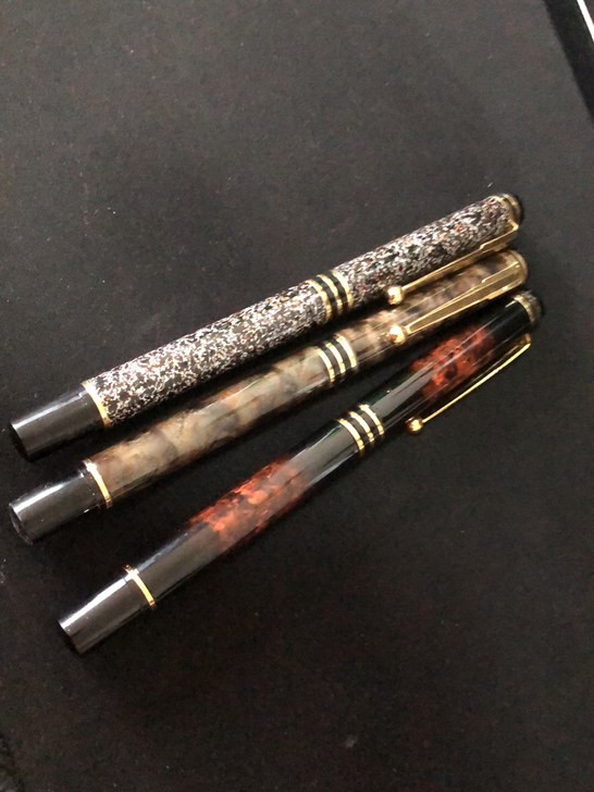 三只老英雄钢笔 花色漂亮 全新