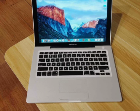 女生自用Macbook Pro15寸，i9...