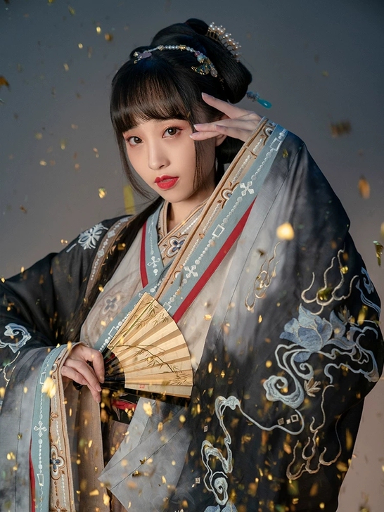 十三余 麒麟幻梦 正品 大全套（交领上襦+...
