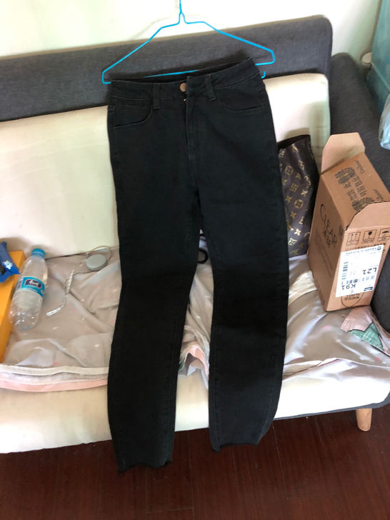 黑色牛仔小脚裤26码全新