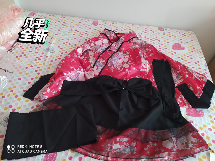 闺女买的和服，穿了一次，表演极乐净土。有配...