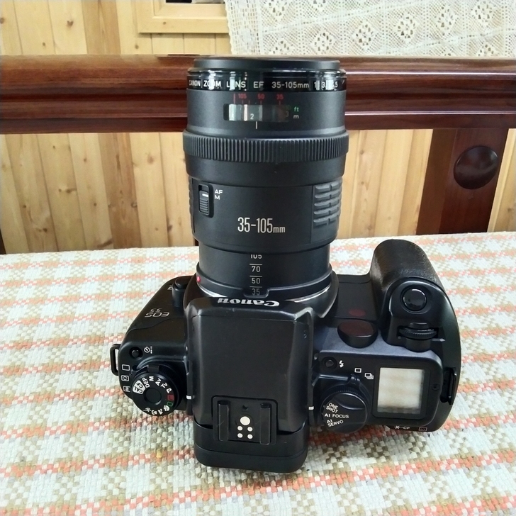 佳能eos55单反相机，套机带镜头