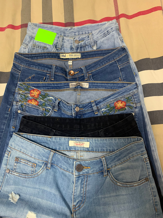 牛仔裤 阔腿 喇叭 直筒 开衩的都有