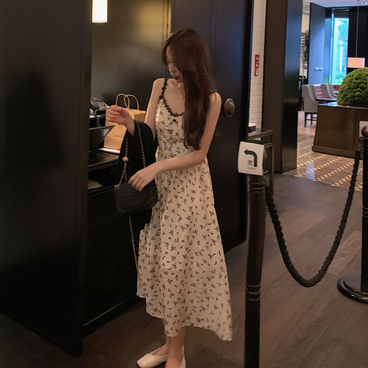 可盐可甜连衣裙女夏季2020新款韩版法式V...