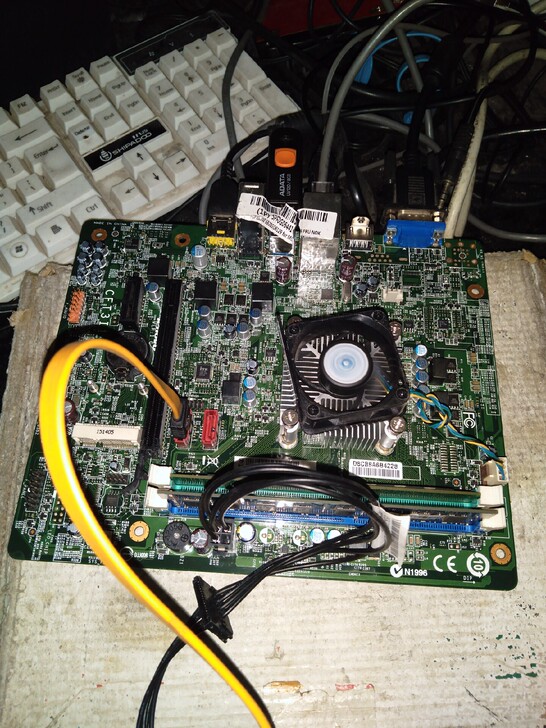 联想CFT3I1主板，自带CPU，经装系统...