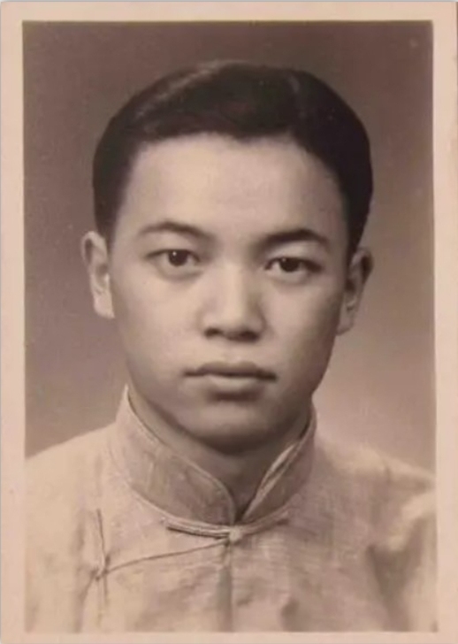 黑白老照片，一键上色软件。AI渲染，操作简...