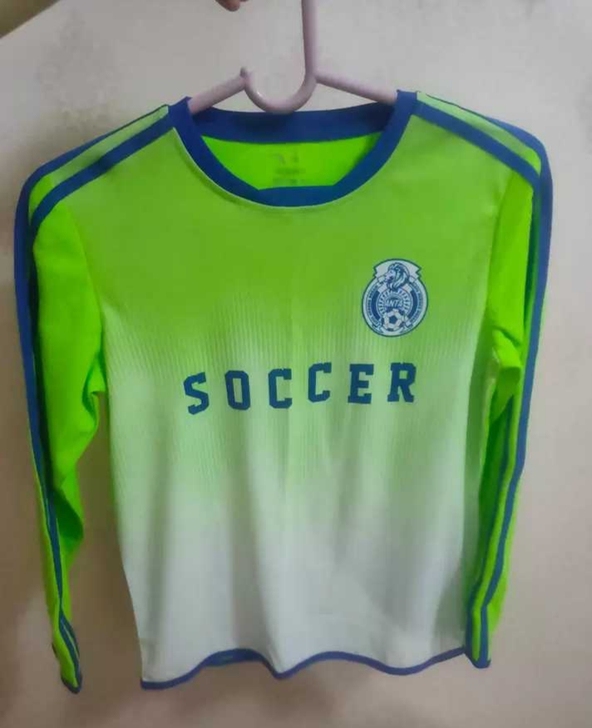 全新安踏男童150码足球蓝色网球系列吸汗速...