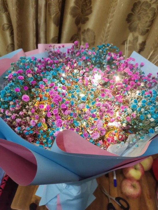 满天星干花花束(送灯带)