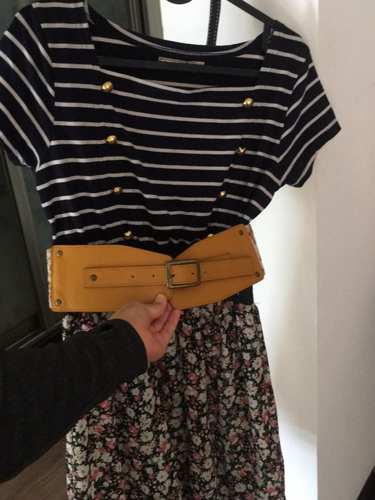 连衣裙带腰带 S码 100斤左右穿合适