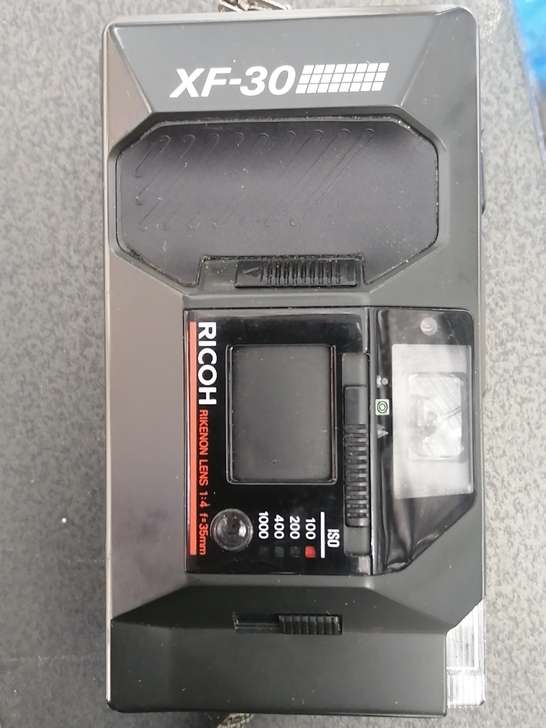 日本理光ⅩF一30胶卷相机,试电开机整体九...