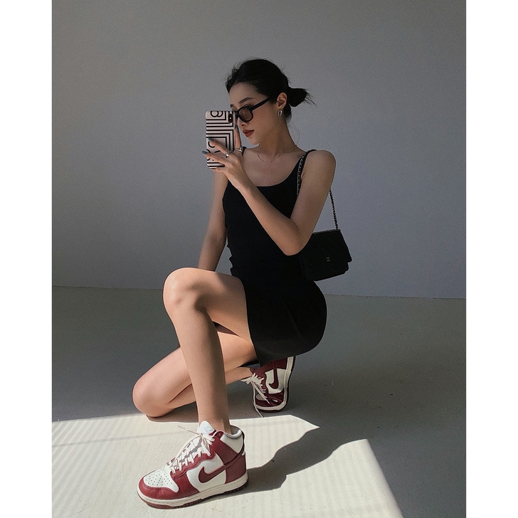 法式小黑裙中长款高腰裙子2021夏季新款无...