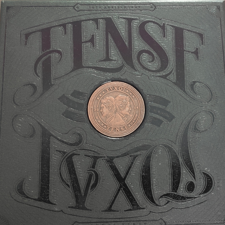 东方神起 十周年 专辑 TENSE 黑版