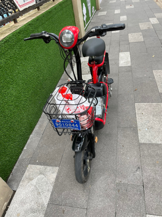 台铃品牌电动车大概9成新，质量好的很大品牌...
