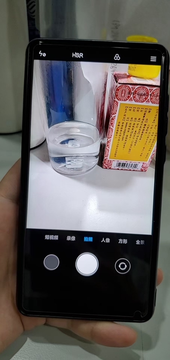 小米MIX2，6＋128内存，小孩老人备用...
