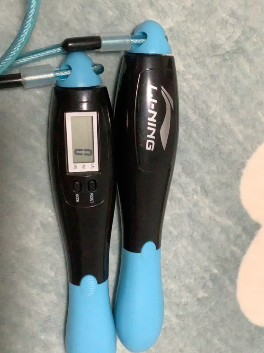 李宁跳绳计数器 钢丝款 9成新 没用过几次...