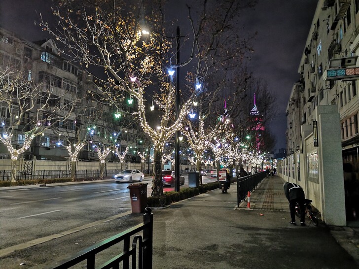 简单图片处理，遮瑕疵，p日期，换底色，裁图...