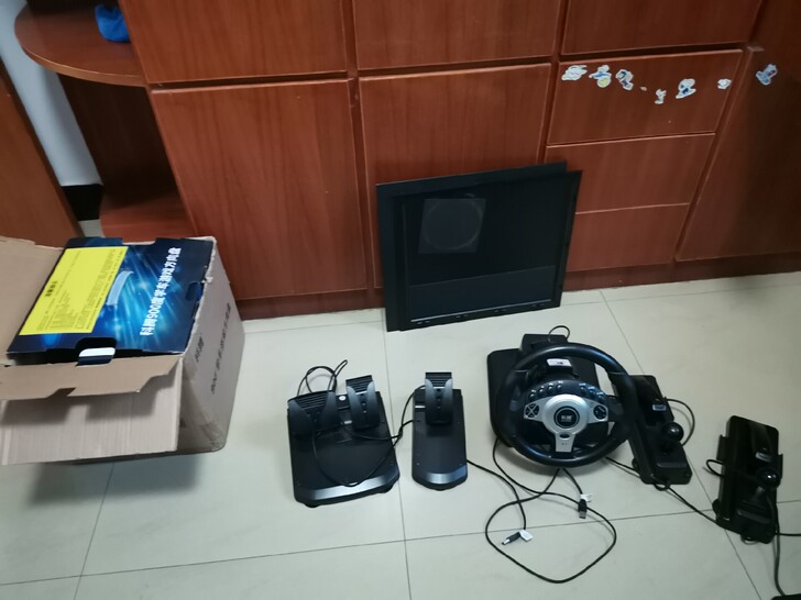 科腾900##amp；deg；方向盘，几乎...