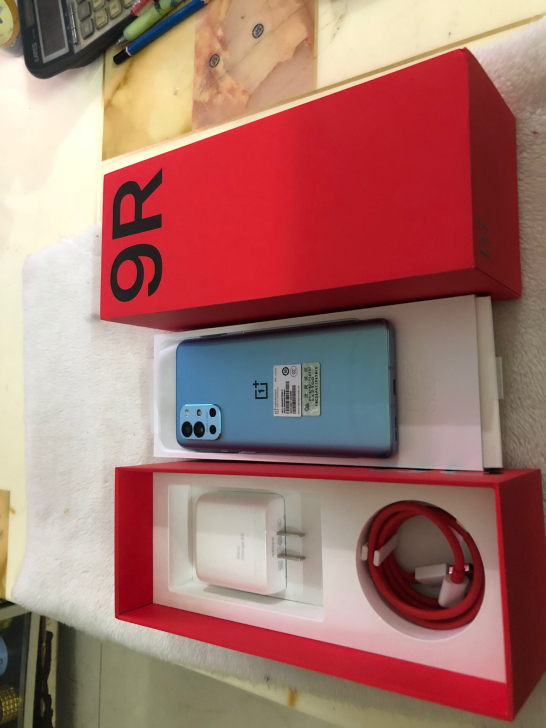 低价出售一加9r 12+256G 蓝屿