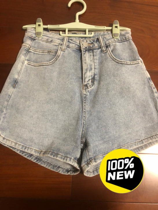 全新牛仔短裤,尺码M,淘宝购入原价68,标...