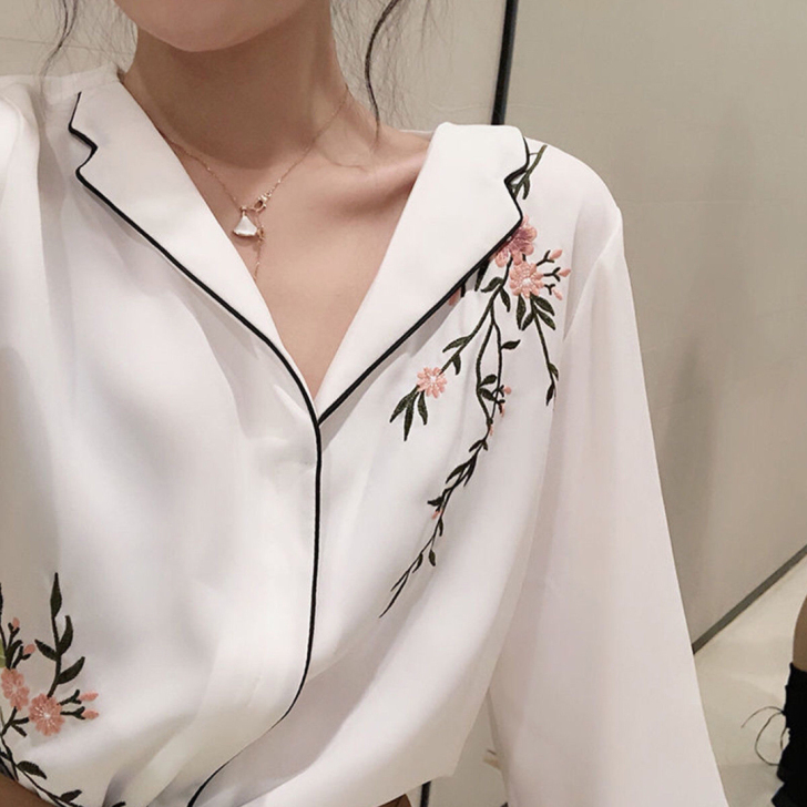 实体店库存清仓 衬衣女复古港味上衣 小众刺...