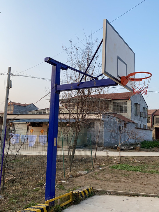 户外篮球架，原本一对，自己安装了一个，现在...