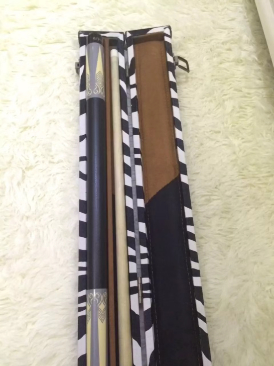 台球杆，买的时候带盒子，现低价转让，带盒子...