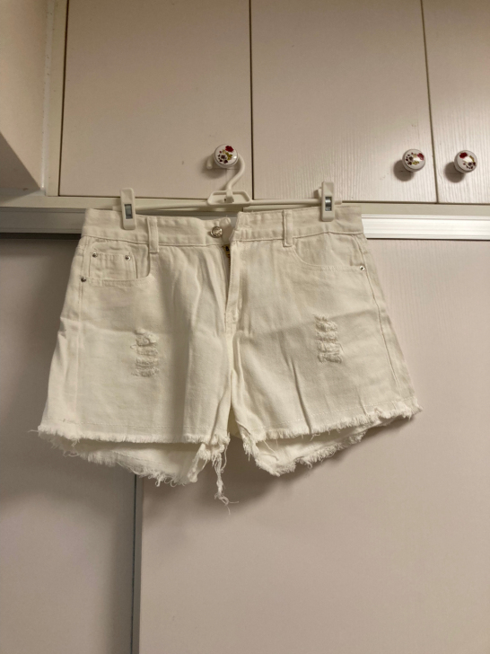 全新白色牛仔短裤