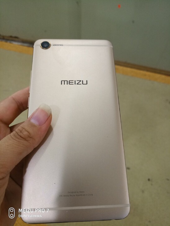 魅族魅蓝E2 4+ 64G内存