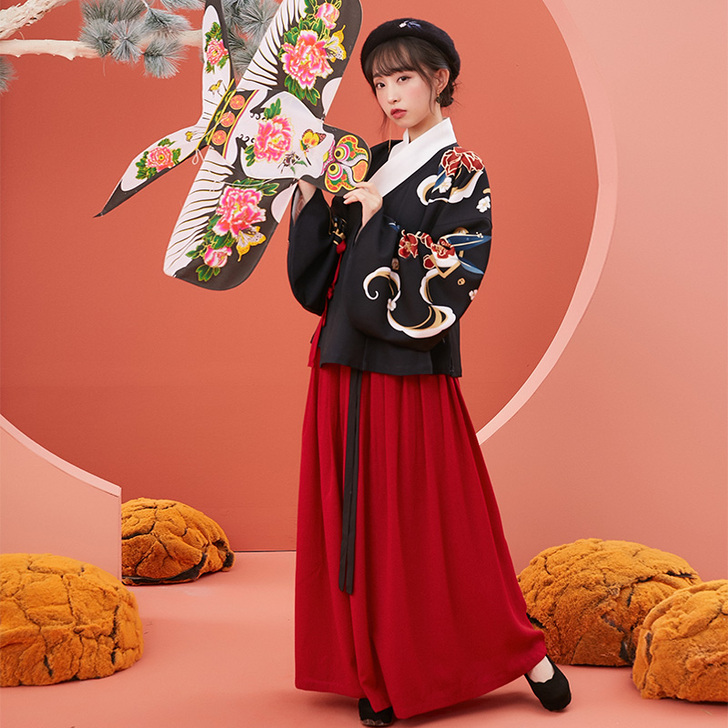 十三余 东风一梦汉服