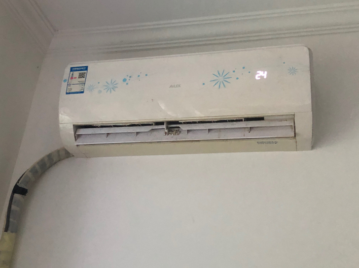 奥克斯空调1.5P冷暖  空调没有毛病，使...