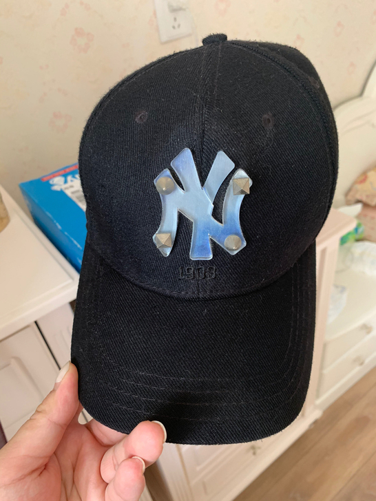 MLB棒球帽，购于专柜。