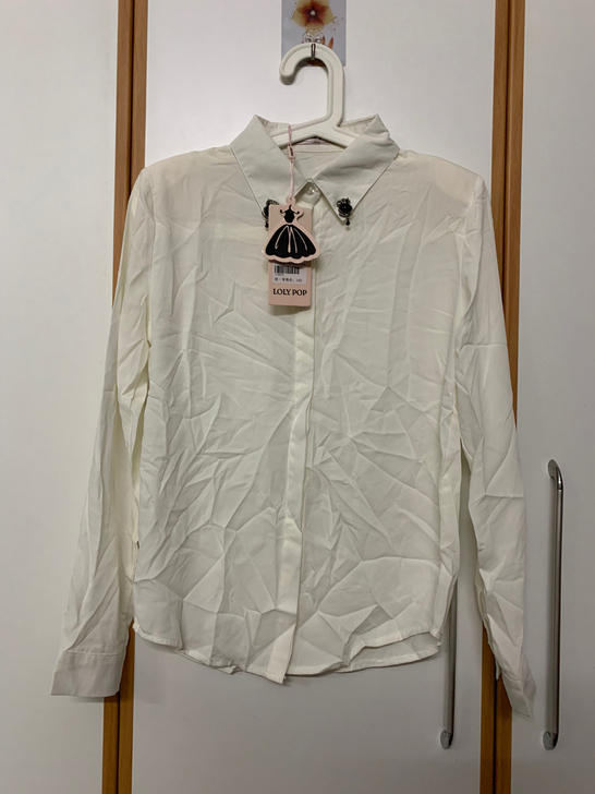 全新带吊牌商场品牌！白色长袖衬衫！S码！