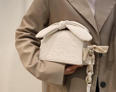 夏天小包包女2021新款潮百搭小众设计感爆...