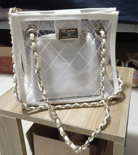 菱格链条单肩包，全新全新 买回来拍照用了一...
