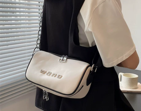 夏季百搭包包女包新款潮2021斜挎包软皮时...