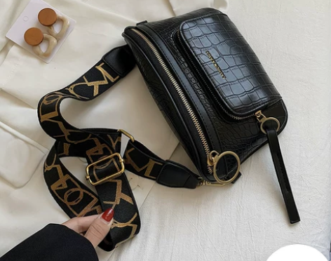 高级感小包包2022新款潮网红时尚胸包学生...