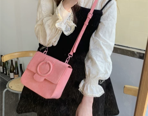 包包女新款蜜桃少女粉斜挎包可爱甜妹小方包小...