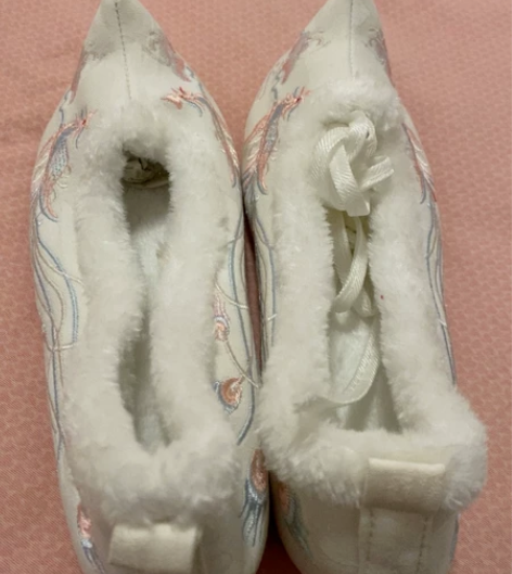 全新不包邮 36码 买茗月萱汉服的话可以送鞋